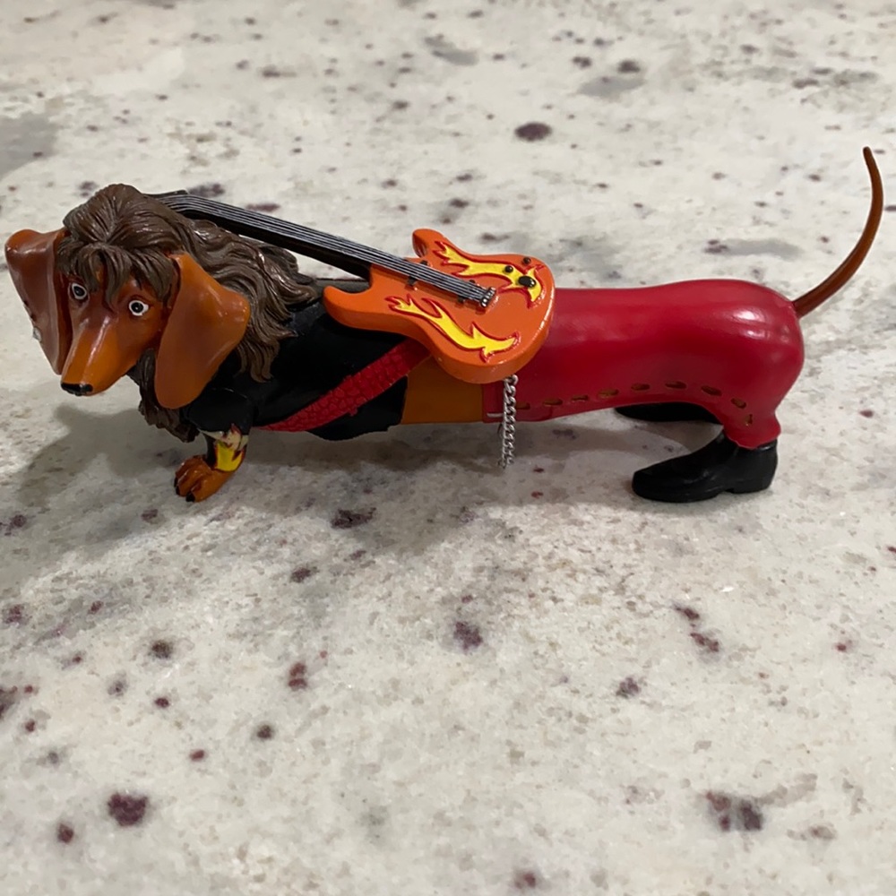 Hot Diggity rocker dog figurine